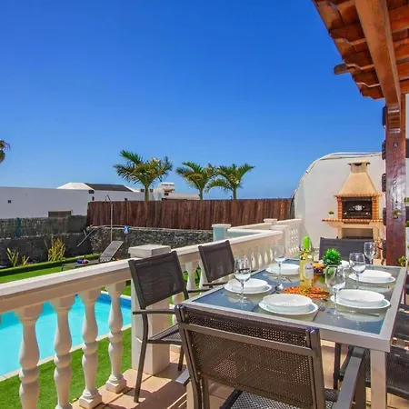 Villa Las Lomas *
